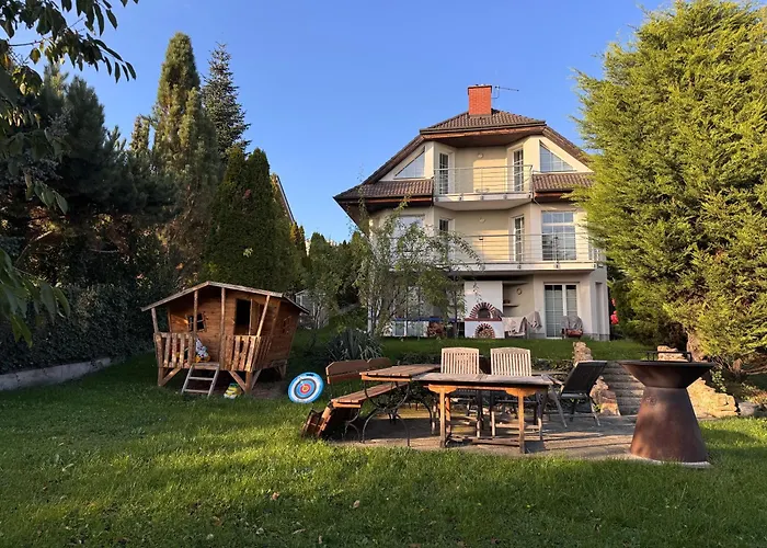 Diamondvilla, 4 Bedroom Apartment, Garden & Spa