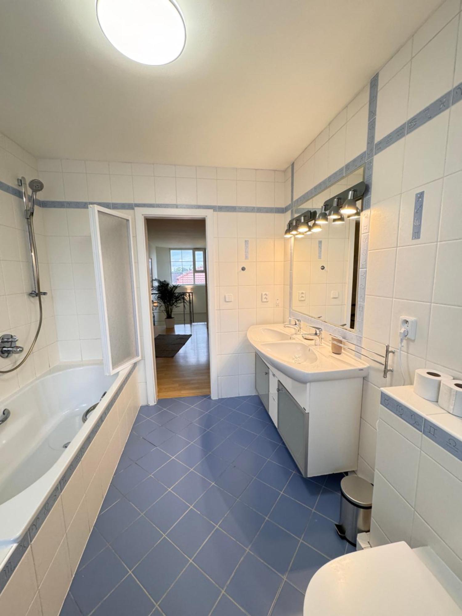 Diamondvilla, 4 Bedroom Apartment, Garden &