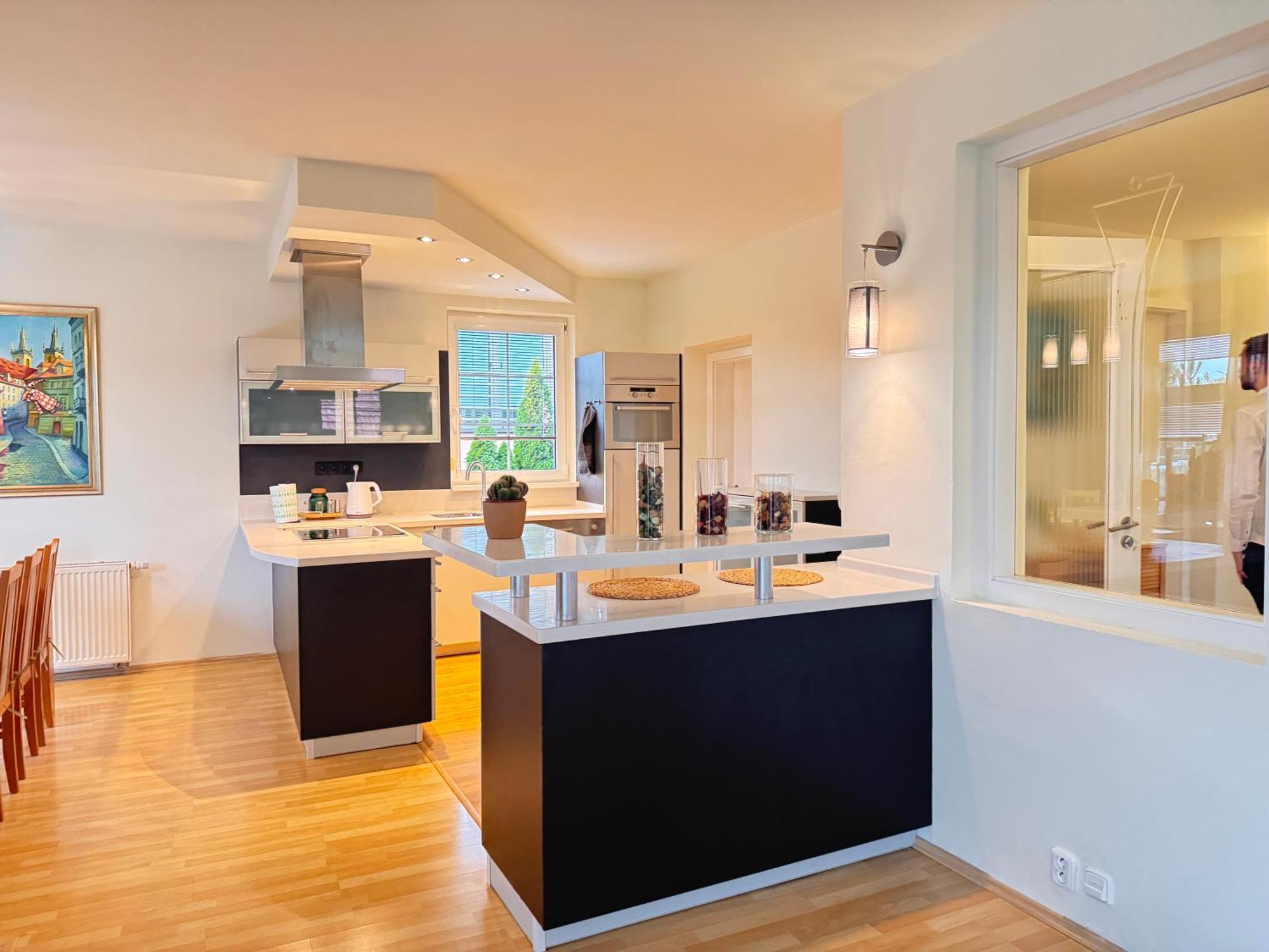 Diamondvilla, 4 Bedroom Apartment, Garden & Appartamento