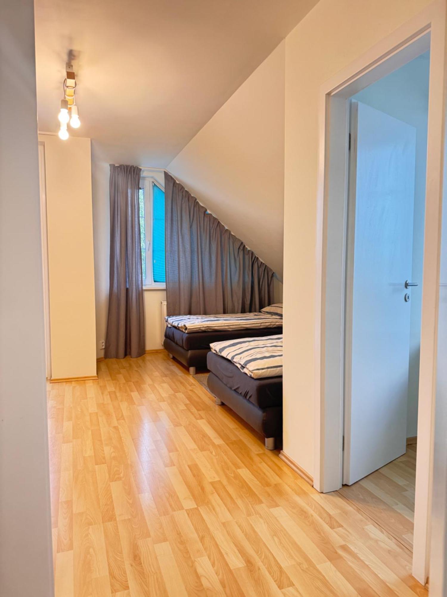 Diamondvilla, 4 Bedroom Apartment, Garden & Appartamento *