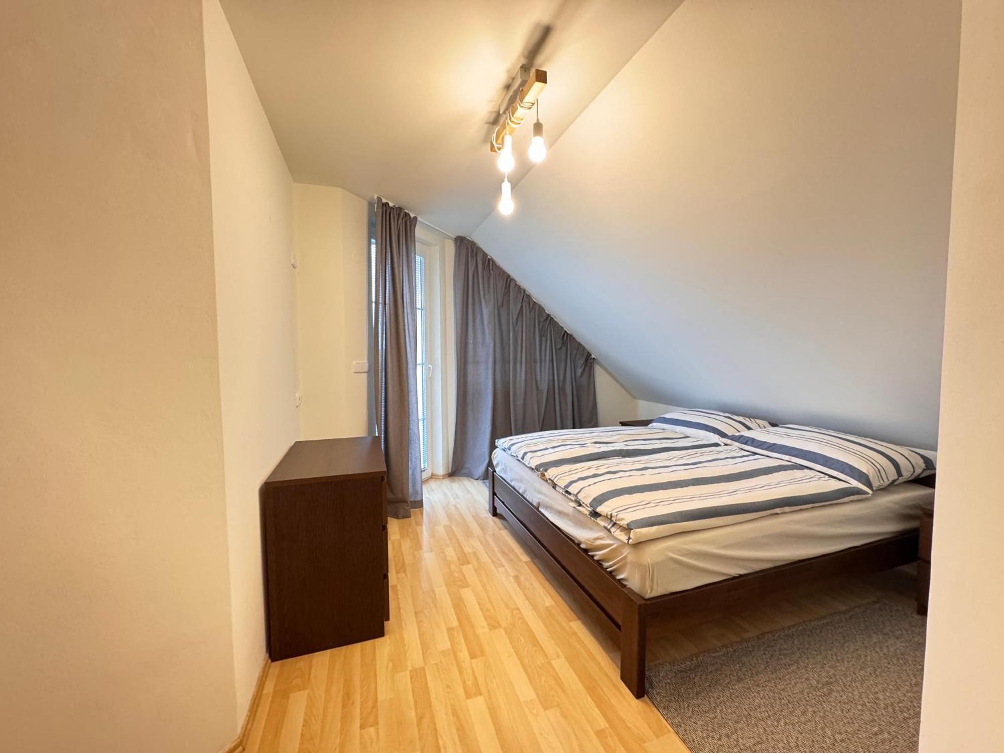 Diamondvilla, 4 Bedroom Apartment, Garden & *