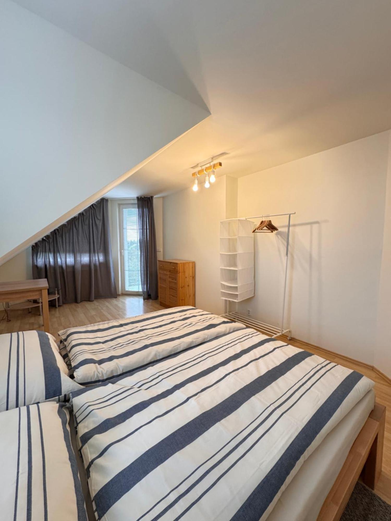Appartamento Diamondvilla, 4 Bedroom Apartment, Garden & *