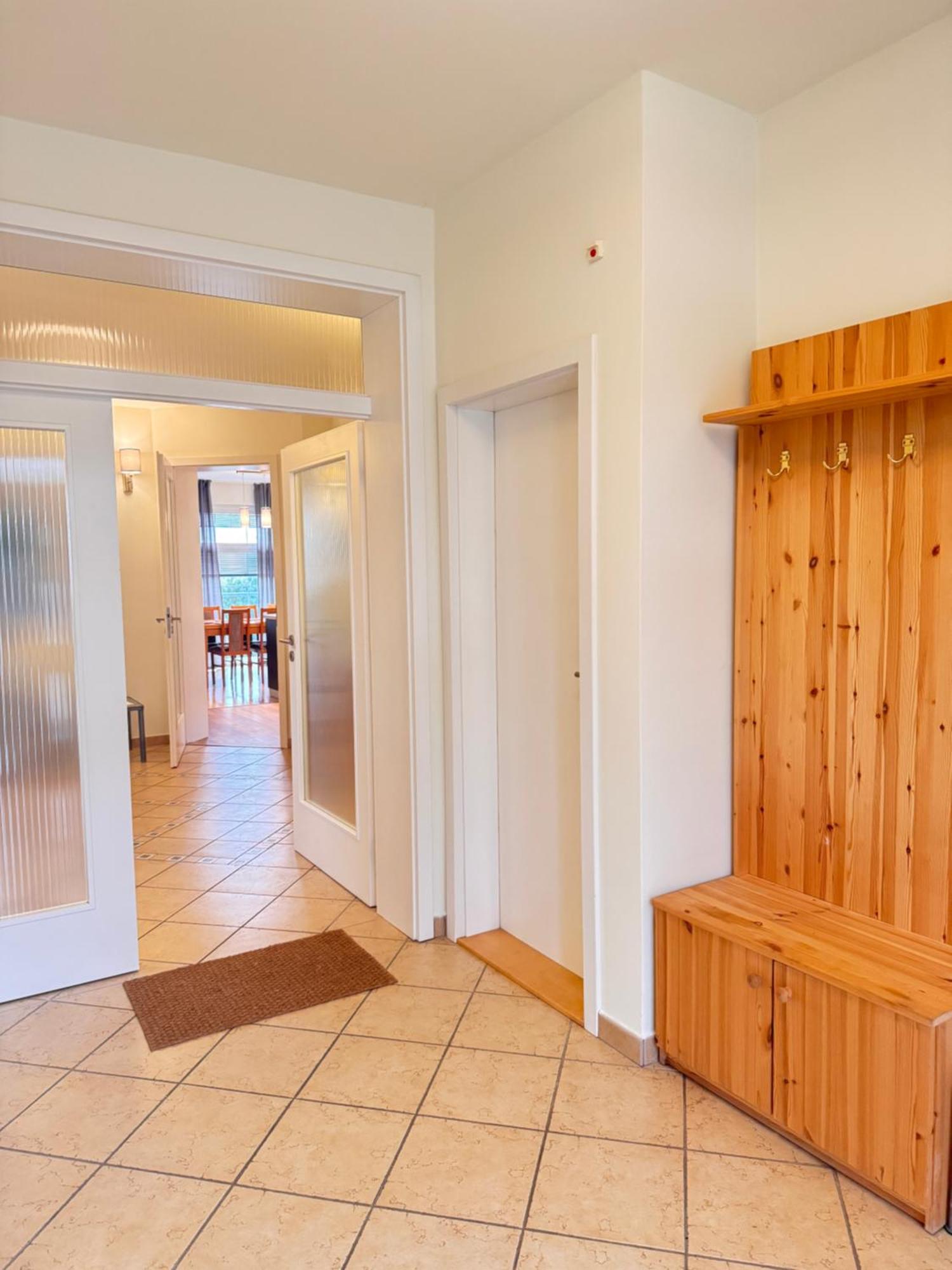 Diamondvilla, 4 Bedroom Apartment, Garden & Appartamento Praga