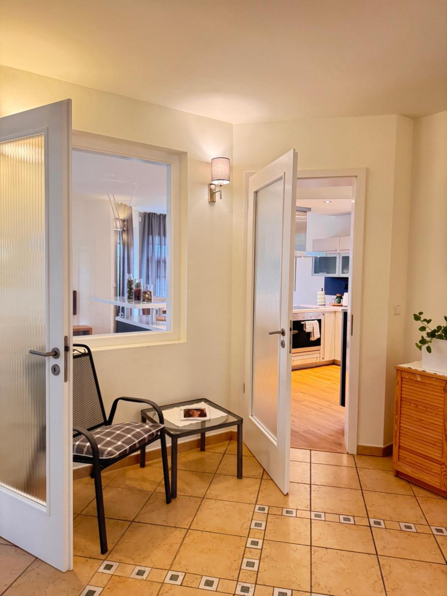 Diamondvilla, 4 Bedroom Apartment, Garden & *