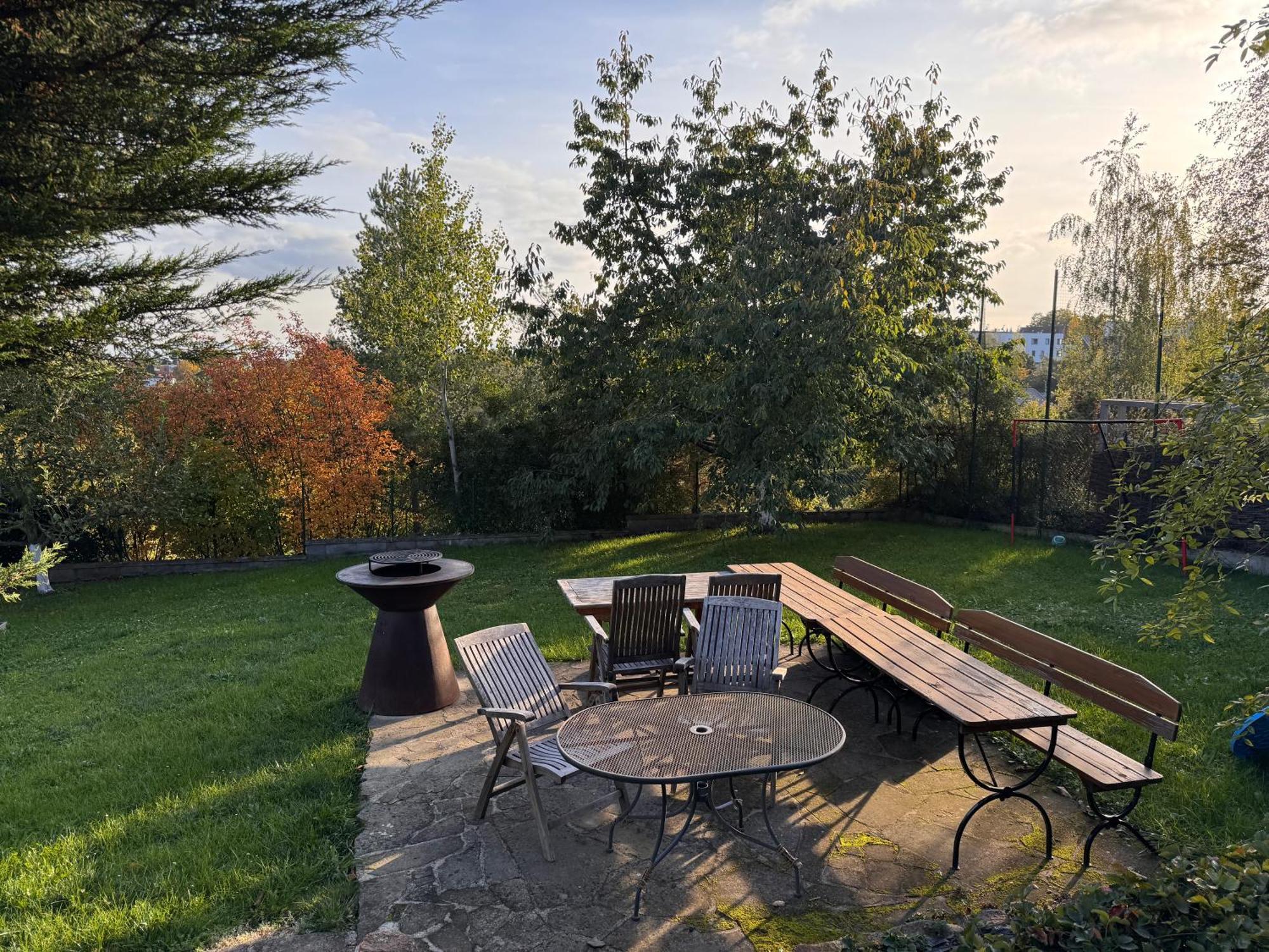 Diamondvilla, 4 Bedroom Apartment, Garden &