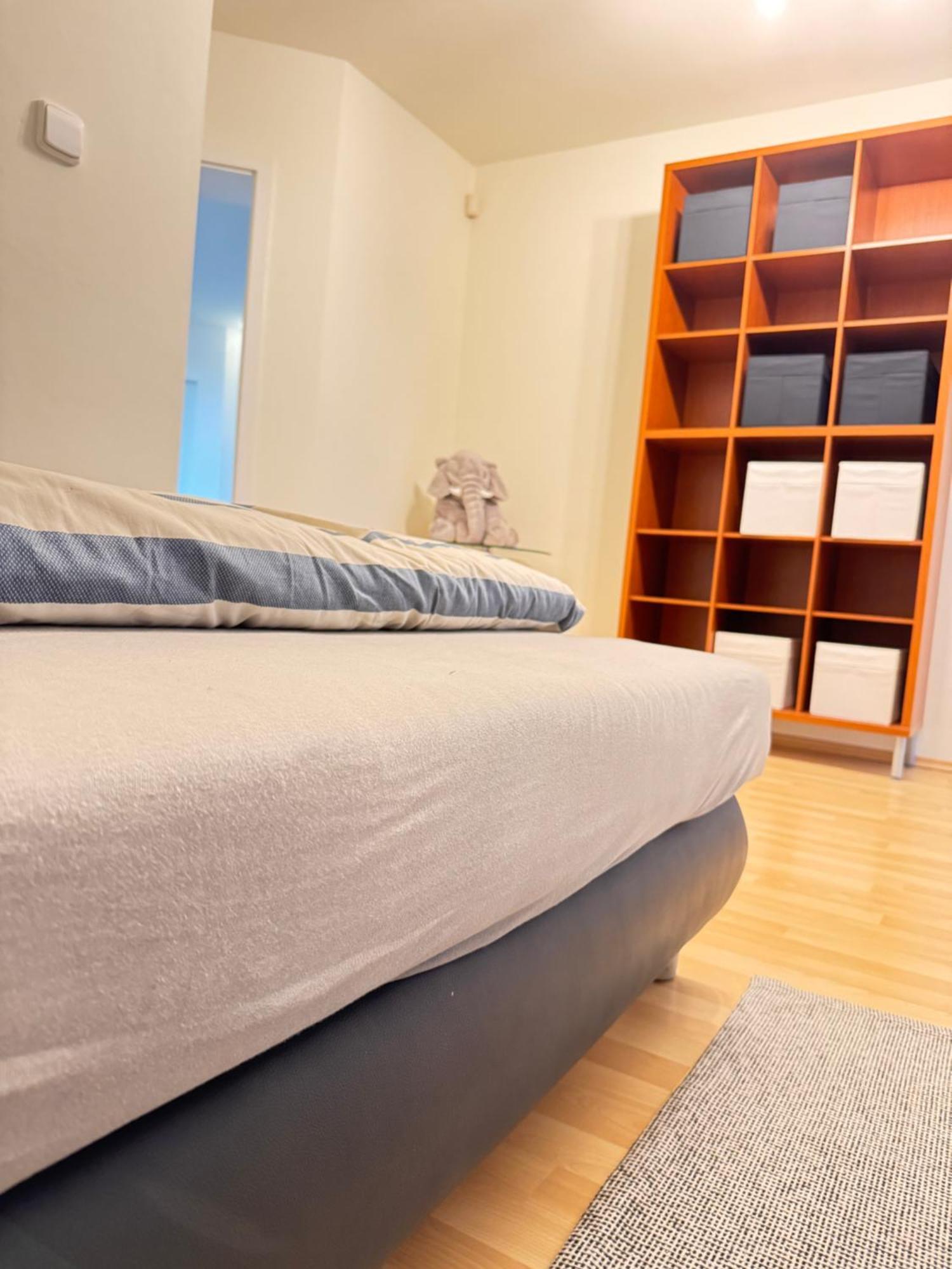 Appartamento Diamondvilla, 4 Bedroom Apartment, Garden & Praga