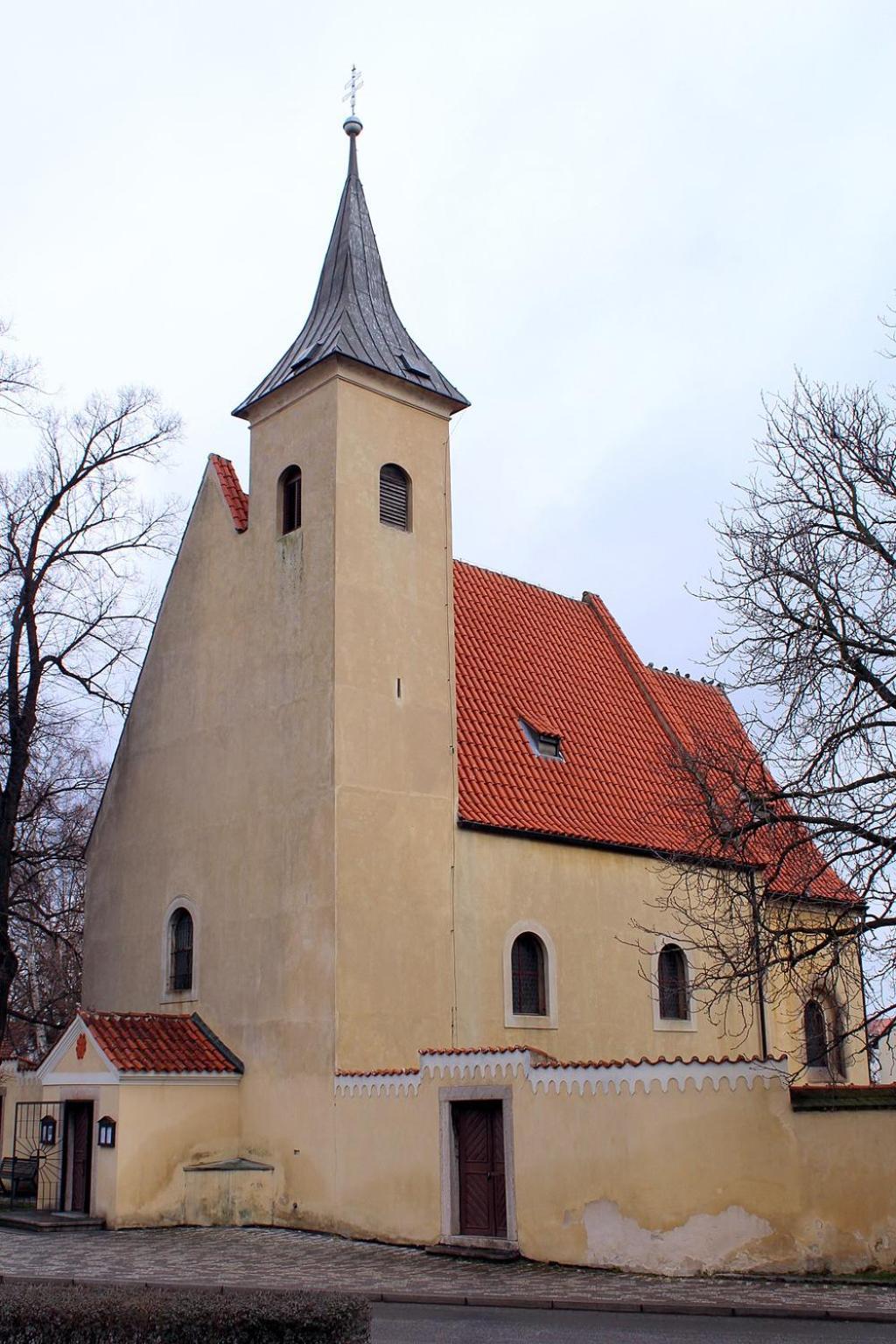 Diamondvilla, 4 Bedroom Apartment, Garden & Praga