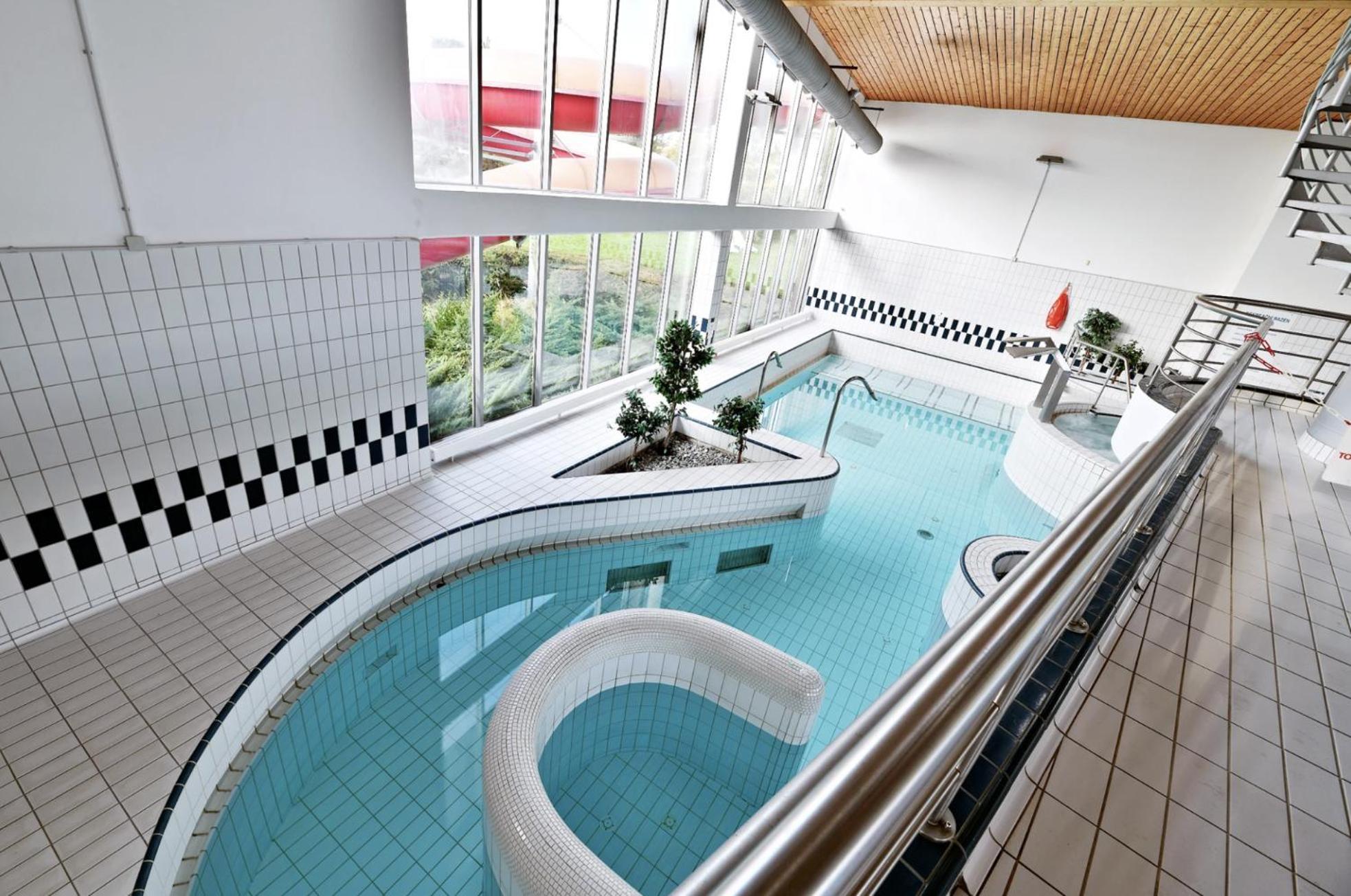 Diamondvilla, 4 Bedroom Apartment, Garden & Apartment